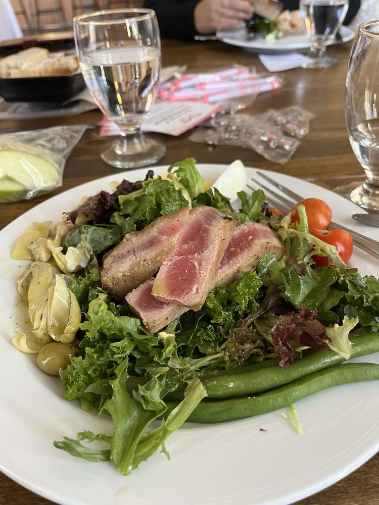 Food from The Frenchmen