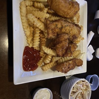 Surfside Taphouse - Fish and chips - Bars Near Me - Clearwater, Florida