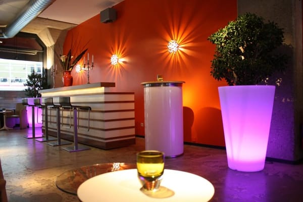 am kai | restaurant. seafood. drinks. elbblick by null