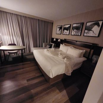 DoubleTree by Hilton Abilene Downtown Convention Center - Bed - Hotels Near Me - Abilene, Texas