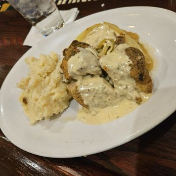 Sullivan's Public House - True Irish bacon and cabbage - Irish Near Me - Oxford, Michigan