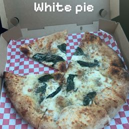 The white pizza pie! The white pizza pie!