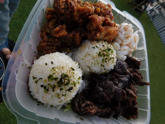 LEFTY-J’S ISLAND FAVORITES (Twain Ave) by null