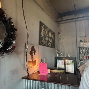 Dam Whiskey - Part of the bar - Whiskey Bars Near Me - Guild, Tennessee