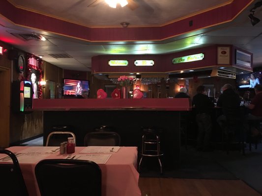 Dee Dee's Tavern by null