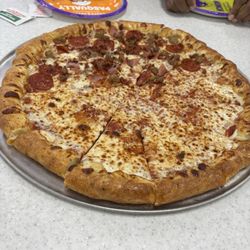 Chuck E. Cheese - XL Half & Half Pizza 1/2 Cheese & 1/2 Five Meat Pizza