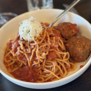 Sette Pasta House - Spaghetti Pomodoro with Meatballs - Italian Near Me - Granite Bay, California