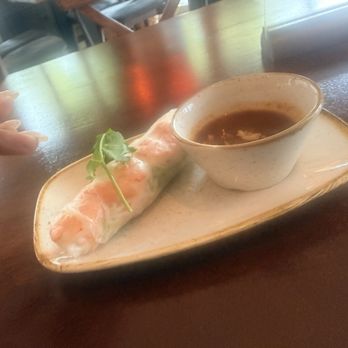 Lu Vietnamese Cuisine - Shrimp spring roll - Vietnamese Near Me - Cologne, NW Lu Vietnamese Cuisine - Shrimp spring roll - Vietnamese Near Me - Cologne, NW