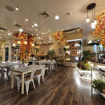Cafe Bench - Interior - Cafes Near Me - Flushing, New York