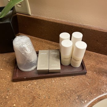 Cornerstone Inn - Fine toiletries in the bathroom - Venues & Event Spaces Near Me - Nashville, Indiana Cornerstone Inn - Fine toiletries in the bathroom - Venues & Event Spaces Near Me - Nashville, Indiana