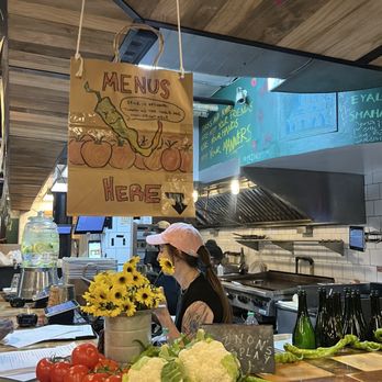 Miznon - Mediterranean Near Me - New York, New York