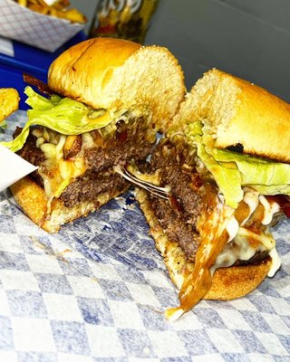 Os Burger Bar by null