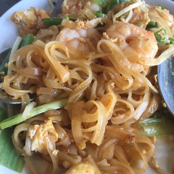 Palm Thai Bistro - Shrimp Pad Thai - Thai Near Me - Fairfield, California Palm Thai Bistro - Shrimp Pad Thai - Thai Near Me - Fairfield, California