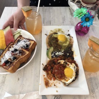 Cielito Cafe - Divorciados and El Jardin French Toast - Breakfast & Brunch Near Me - Houston, Texas