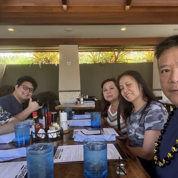 Holoholo Grill - Lunch Time @ Holoholo Grill With My Coworkers & Friends. - Hawaiian Near Me - Koloa, Hawaii