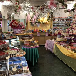 Confiserie Teuscher - Very happy and cheery inside this store