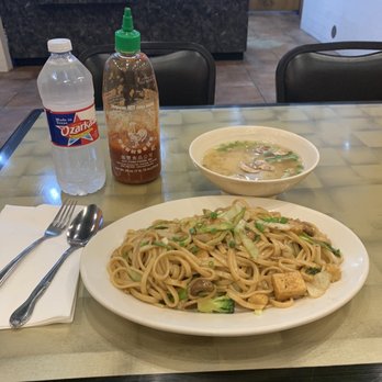 Fusion Asian Kitchen - Veggie Lo Mein  and miso soup - Japanese Near Me - Hurst, Texas