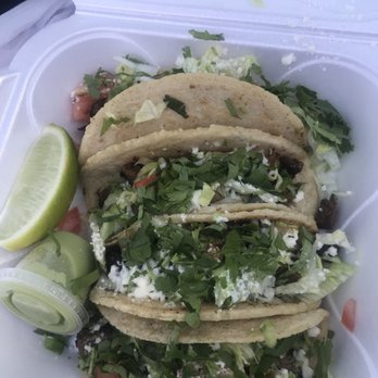 Tacos Y Antojitos Emanuel - 4 Carne Asada Tacos - Food Trucks Near Me - West Palm Beach, Florida Tacos Y Antojitos Emanuel - 4 Carne Asada Tacos - Food Trucks Near Me - West Palm Beach, Florida