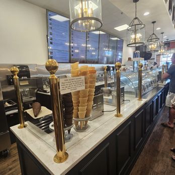 Brooker's Founding Flavors - Ice Cream & Frozen Yogurt Near Me - Chandler, Arizona