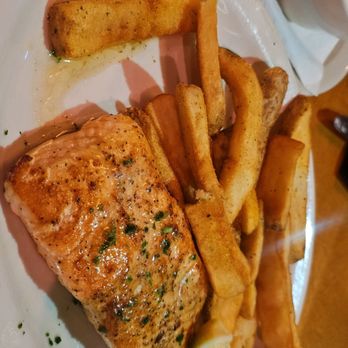 Texas Roadhouse - Grilled Salmon - Steakhouses Near Me - Harrisburg, Pennsylvania