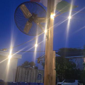 Alfredo’s - Outdoor fan - Italian Near Me - Folly Beach, South Carolina Alfredo’s - Outdoor fan - Italian Near Me - Folly Beach, South Carolina