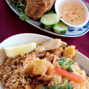 Sorn Thai Restaurant - BBQ Chicken, Pad Thai. - Thai Near Me - Toronto, Ontario Sorn Thai Restaurant - BBQ Chicken, Pad Thai. - Thai Near Me - Toronto, Ontario