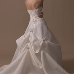 Manuel Mendoza Couture - Photo from Manuel Mendoza website