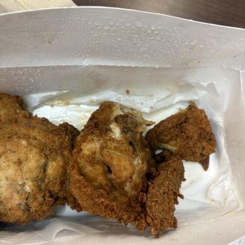 KFC - 3 pc. Chicken Box  I ordered thighs extra crispy I got white meat reg crispy - Chicken Shop Near Me - Deerfield Beach, Florida
