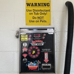 Eugene's Pet Wash - Where you insert coins/cash and choose your setting!