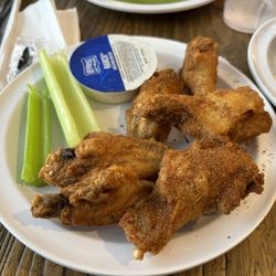 Samuel Adams Atlanta Brew House - Chicken Wings (in house bbq dry rub)