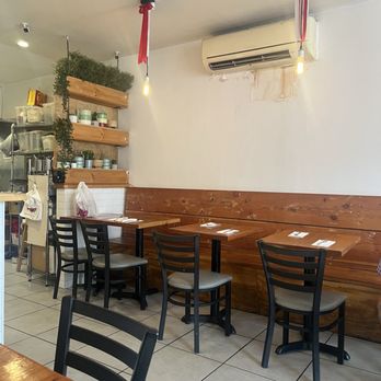 Pochana Thai Kitchen - Interior - Thai Near Me - Astoria, New York