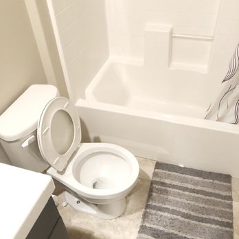 Ana's Top Quality Cleaning - Same second bathroom (1 hour to clean)‍ - Home Cleaning Near Me