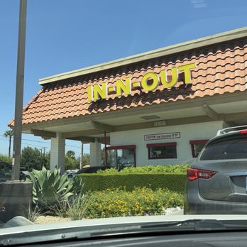 In-N-Out Burger - Fast Food Near Me - Northridge, California In-N-Out Burger - Fast Food Near Me - Northridge, California