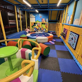 Uptown Jungle Fun Park - 5 and under play area - Trampoline Parks Near Me - Murrieta, California Uptown Jungle Fun Park - 5 and under play area - Trampoline Parks Near Me - Murrieta, California