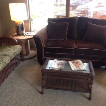 Mississippi Grounds - Comfortable couch with lamp and table - Coffee & Tea Near Me - Cleveland, Mississippi Mississippi Grounds - Comfortable couch with lamp and table - Coffee & Tea Near Me - Cleveland, Mississippi