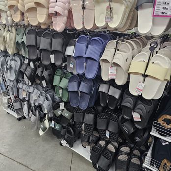 Daiso - Department Stores Near Me - North Hollywood, California