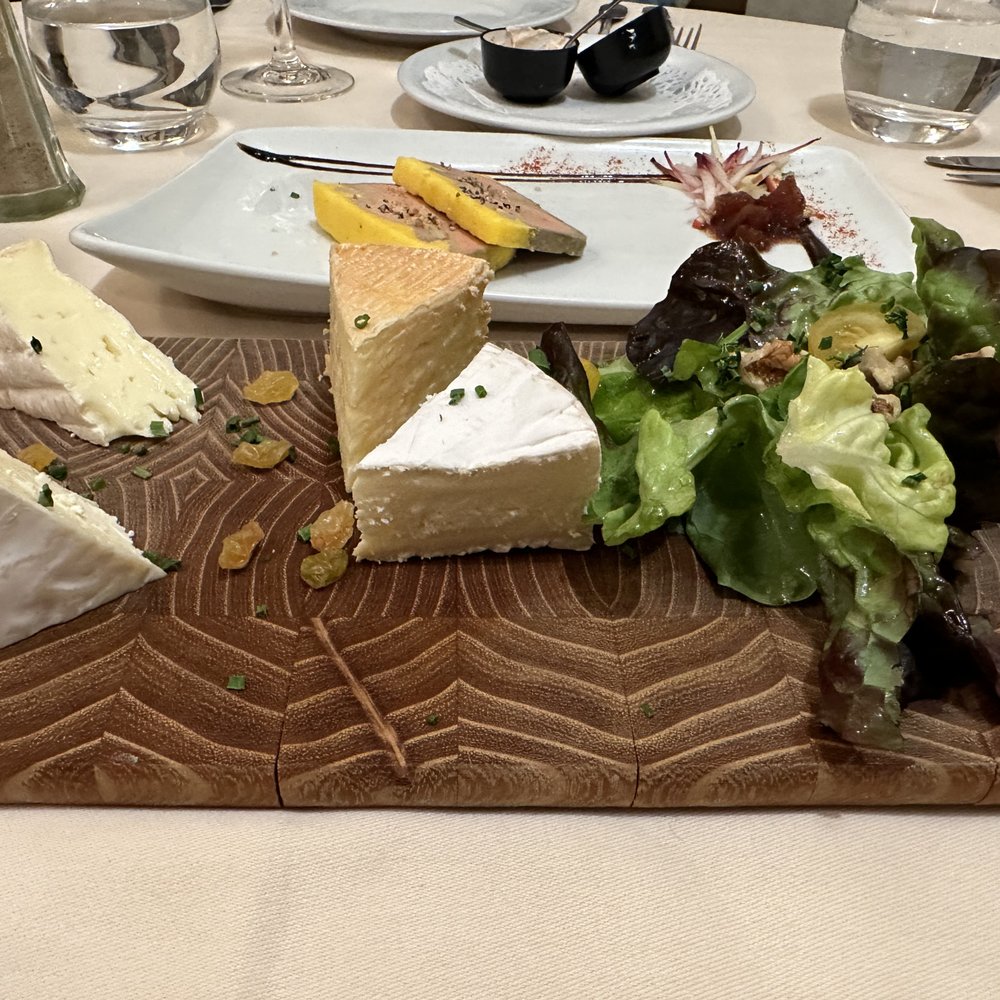 Le Pommier - French Near Me - Bayeux, 14