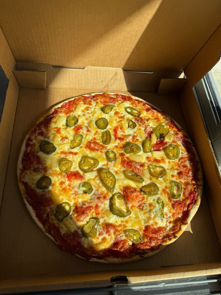 Louie's Una Pizza Logo