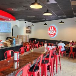 La Mesa Pizzaworks - Inside
