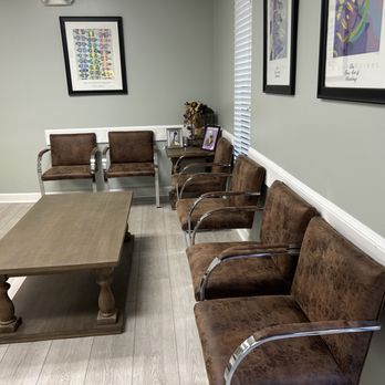 Cormier Chiropractic & Physical Therapy Center - Lobby - Chiropractors Near Me - Mobile, Alabama