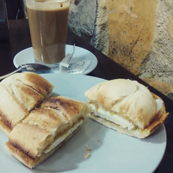 Bodegón Alfonso XII - Queso fresco sandwich - Breakfast & Brunch Near Me - Seville, SE Bodegón Alfonso XII - Queso fresco sandwich - Breakfast & Brunch Near Me - Seville, SE