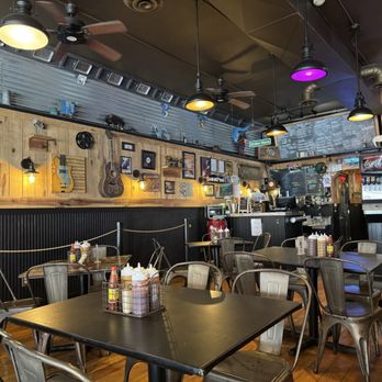 Delta Blues BBQ - Inside - Barbeque Near Me - Bristol, Tennessee