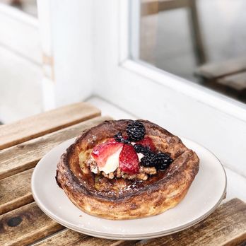 Outerlands - Sweet Dutch Pancake Baked in a Cast Iron Pan - New American Near Me - San Francisco, California