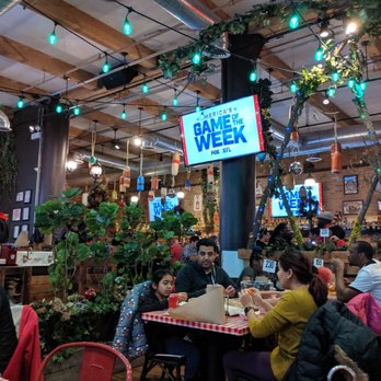 Lowcountry South Loop - Inside - Cajun/Creole Near Me - Chicago, Illinois