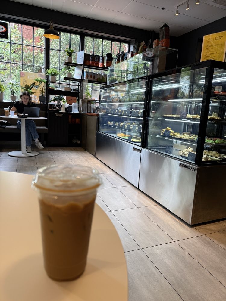 Dolce & Amaro Italian Artisan Bakery