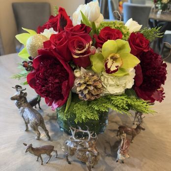 Flowers By Sabour - Florists Near Me - Laguna Beach, California