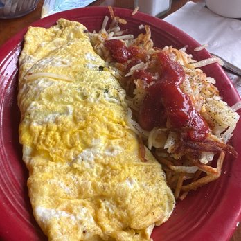 Uncle Bill's Pancake House - Spinach, onions, egg omelette yummmmm - Breakfast & Brunch Near Me - Manhattan Beach, California