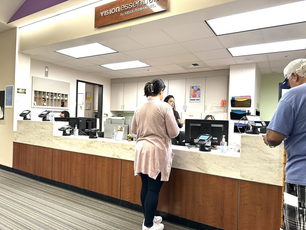 KAISER PERMANENTE WOODLAND HILLS MEDICAL CENTER Updated 2024 227