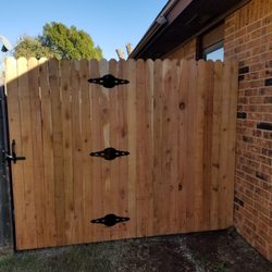 J&l Fence & Stain - Front of the new gate.