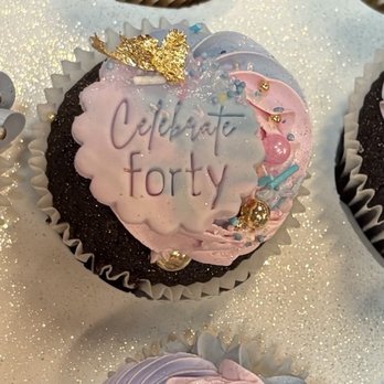 CRRUM - Cupcakes - Desserts Near Me